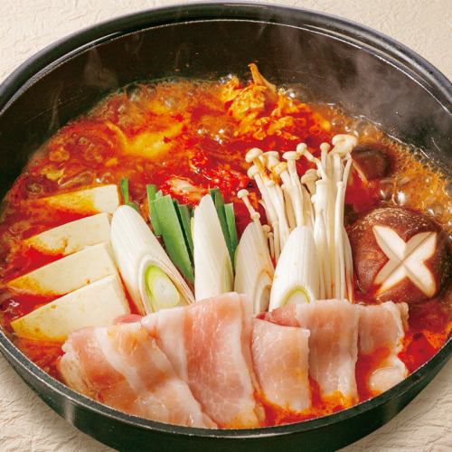 麻辣(マーラー)豚キムチ鍋 (2人前)