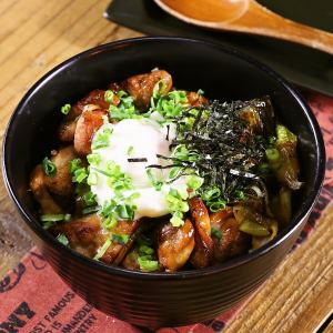 鮭のスープチャーハン/親父の温玉焼き鳥丼