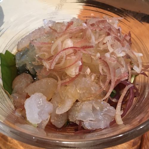 香脆生魚片海蜇配柚子醬