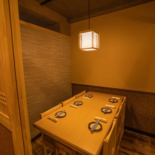 The indirect lighting and Japanese decorations create a sophisticated, adult space! The restaurant has a door so you can enjoy yourself without worrying about others around you! Please take your time and relax at our restaurant♪ (Kinshicho, private room, sashimi, seafood, yakitori, skewers, Shingendori, all-you-can-drink sake, private party, entertaining, banquet, girls' night, birthday)