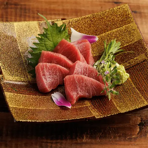 Exceptionally fresh! Premium tuna sashimi