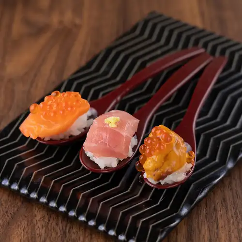Assorted bite-sized sushi (3 types)