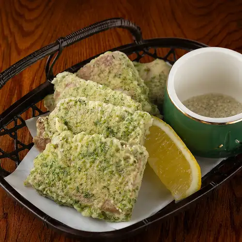 Deep-fried tuna wrapped in seaweed