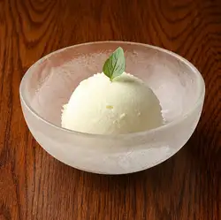 Rich vanilla ice cream