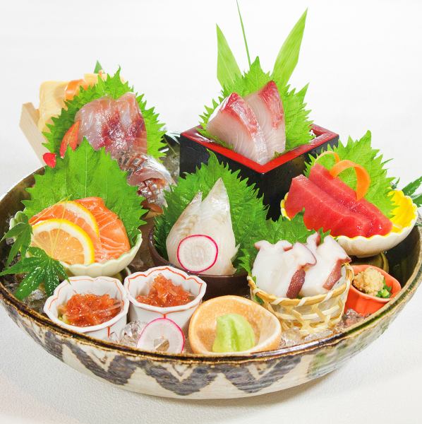 Directly shipped from fishing ports all over the country! We purchase delicious fish every day ☆ Enjoy our exquisite dishes with outstanding freshness ◎