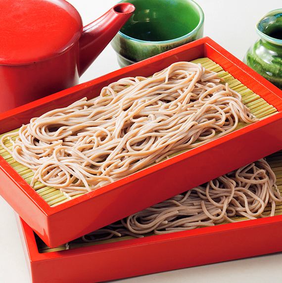 こだわりの石臼挽き　板蕎麦