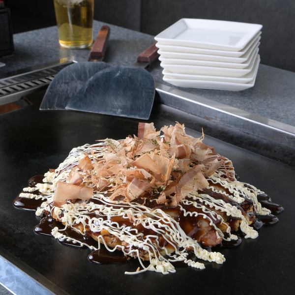 [A dish packed with 5 different ingredients!] Donmon Special Tama Okonomiyaki 1,738 yen (tax included)