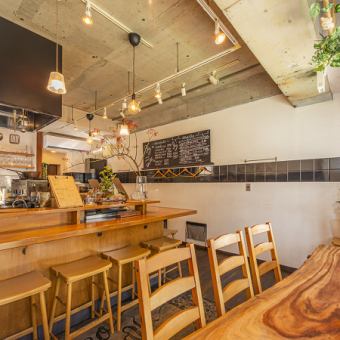 4人掛けのテーブル席×１（２～4名）