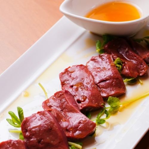 Raw food! Liver sashimi * You can enjoy it as it is with vacuum technology.