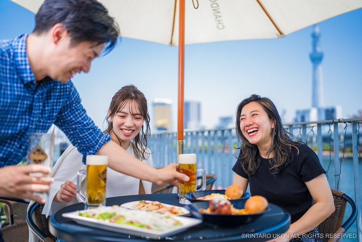 大人気！大好評のオープンテラス席で昼から宴会はいかがですか♪