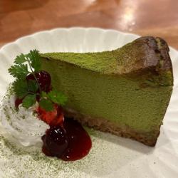 抹茶のバスクチーズケーキ