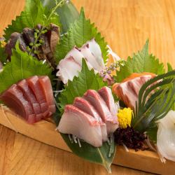 Assortment of 5 kinds of sashimi