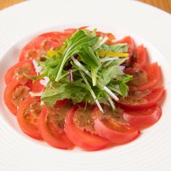 Chilled tomato salad