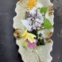 關門章魚生魚片