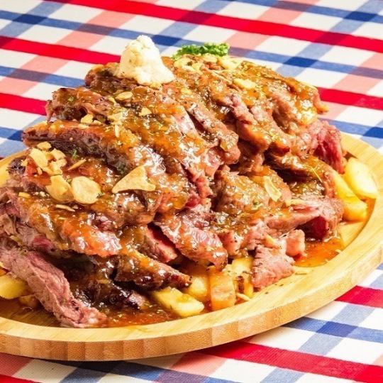 【皿出しスタイル】牛赤身ステーキ＋ポークも楽しめる♪8品2H飲み放題付き6000円コース！
