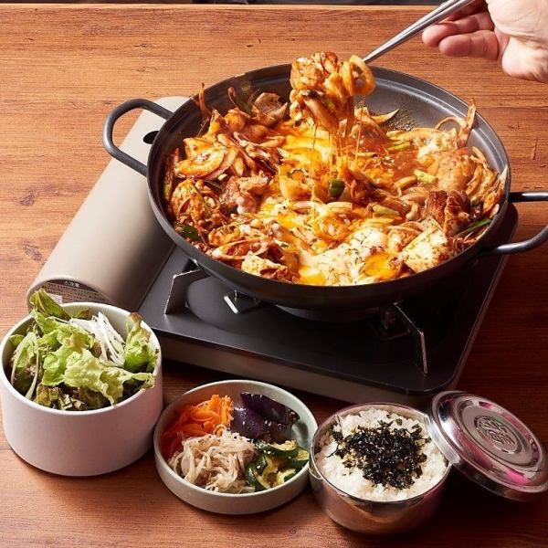 [◆◇~Cheese Dakgalbi~◇◆] A blissful dish that combines cheese and spicy flavors! Great value lunch with coffee♪