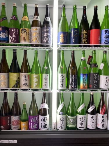 <p>We have an oversized refrigerator at the entrance of the store! We also have local sake from Tohoku and phantom sake, so please take a look inside when you come to the store. Should be here!</p>