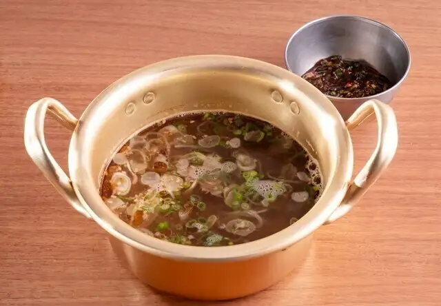 名物！！オモニの自家製テールスープ