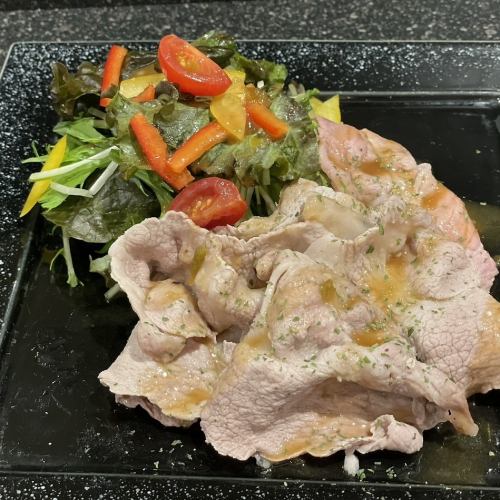 名寄産ひまわりポークの温しゃぶサラダ