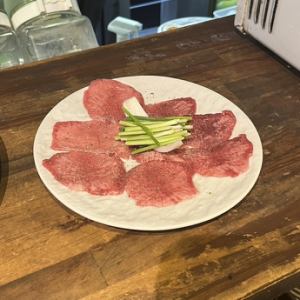薄切舌頭