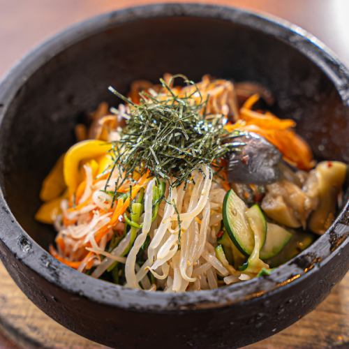 Stone-grilled bibimbap/half