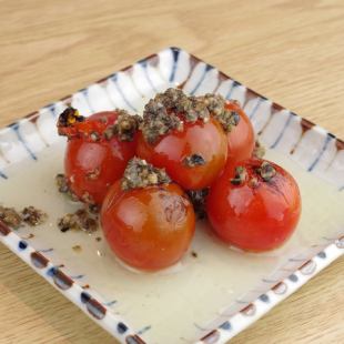 トマトの炭焼き オリーブダレ