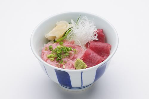 Negitoro bowl <with salad>