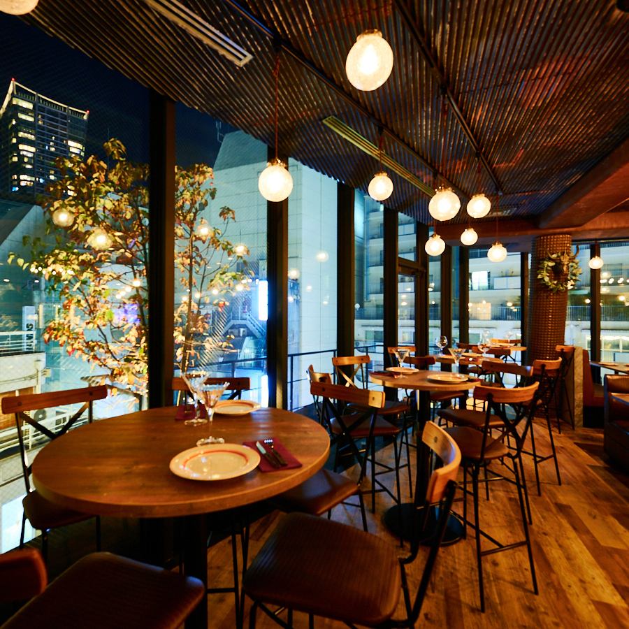 A calm space where you can enjoy the contrast of light and shadow