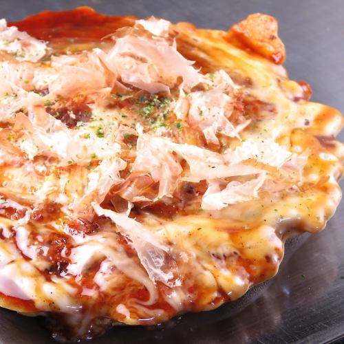 Exquisite okonomiyaki made in authentic Osaka