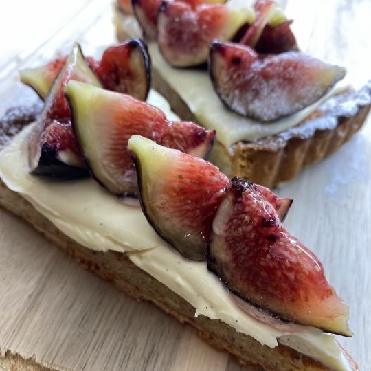 [Fig tart] The best match between the light sweetness with little acidity and no peculiarity and the tart ★