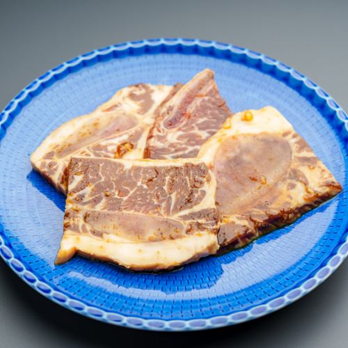 LAカルビ〈牛骨付きカルビ〉