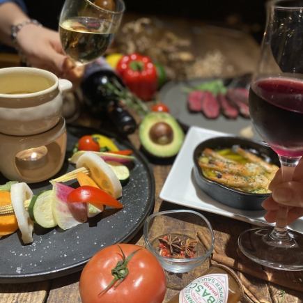 【스파클링 와인 병+국산 소 로스트 비프 첨부!】3시간 음료 무제한 송년회 코스