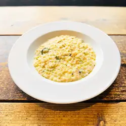 サーモンとほうれん草のレモンクリームリゾット