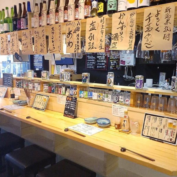 【気さくな店主が作るアットホームな人情屋台】一体感のある雰囲気が特徴的な当店！お1人様からでも、お話し好きの店主やお客様が歓迎いたします◎もちろん2名様以上からのご予約も大歓迎☆