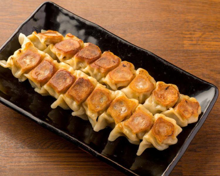 博多名物　ひとくち餃子！専門店顔負けの美味しさ！