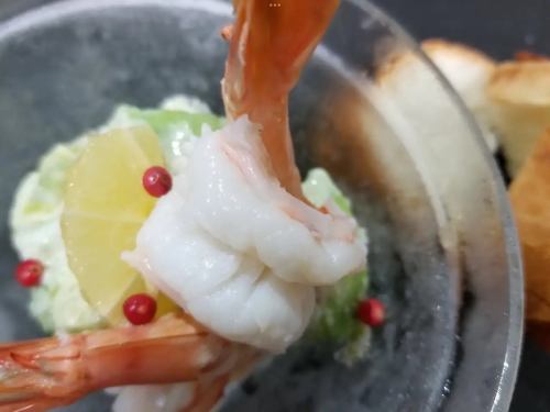 海老とアボカドのタルタル