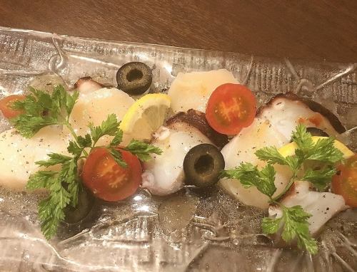 帆立貝柱と地ダコのカルパッチョ