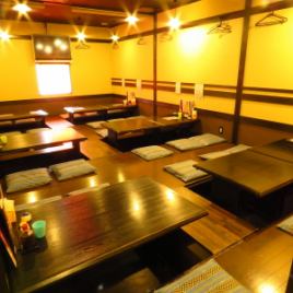 [Horigotatsu席]最多可容納34人。各種宴會的推薦座位。* 座位之間有捲簾和隔板。