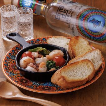 アヒージョ【エビとタコとブロッコリー】