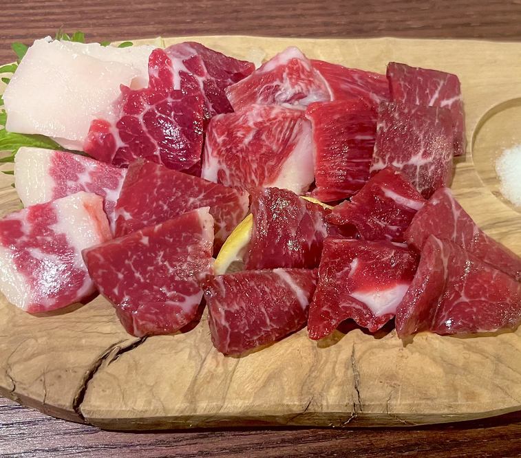 Ten kinds of horse meat sashimi