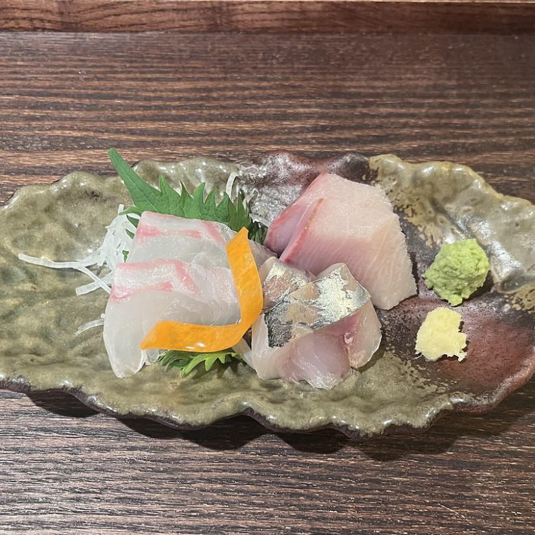 Assorted sashimi (3 types)