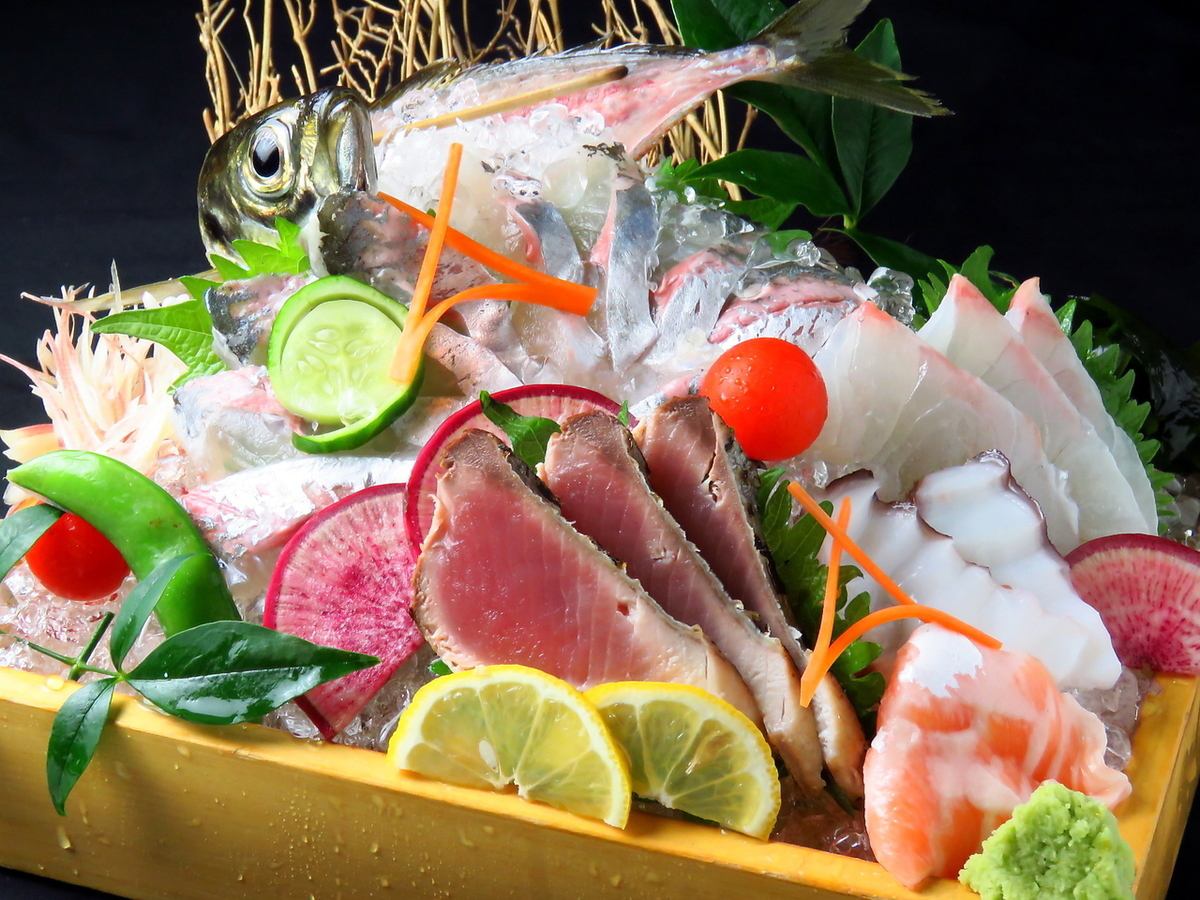 その日に仕入れた田崎市場の一番おいしい魚をさばいて提供！