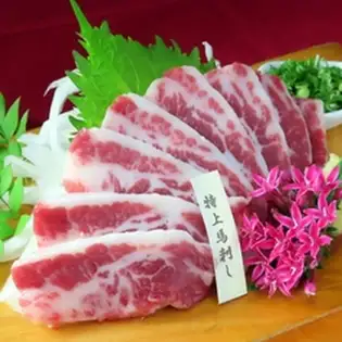 上等大理石紋馬肉刺身