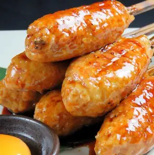 每日店內新鮮烹調，採用秘製自製醬料及國產草飼雞肉。
