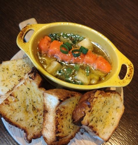 明太子とカマンベールのアヒージョ