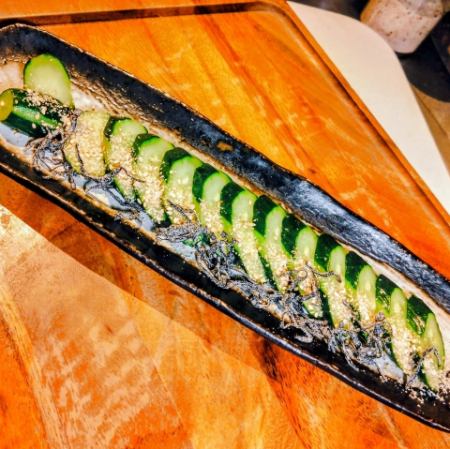 自家製きゅうりの一本漬け