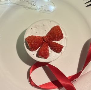 苺のリボン・クリームブリュレ
