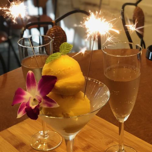 Birthday dessert or champagne service
