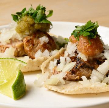 本場仕込みのタコスを堪能