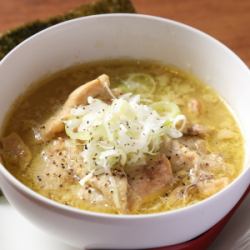 創業の味　名物鶏の煮込み